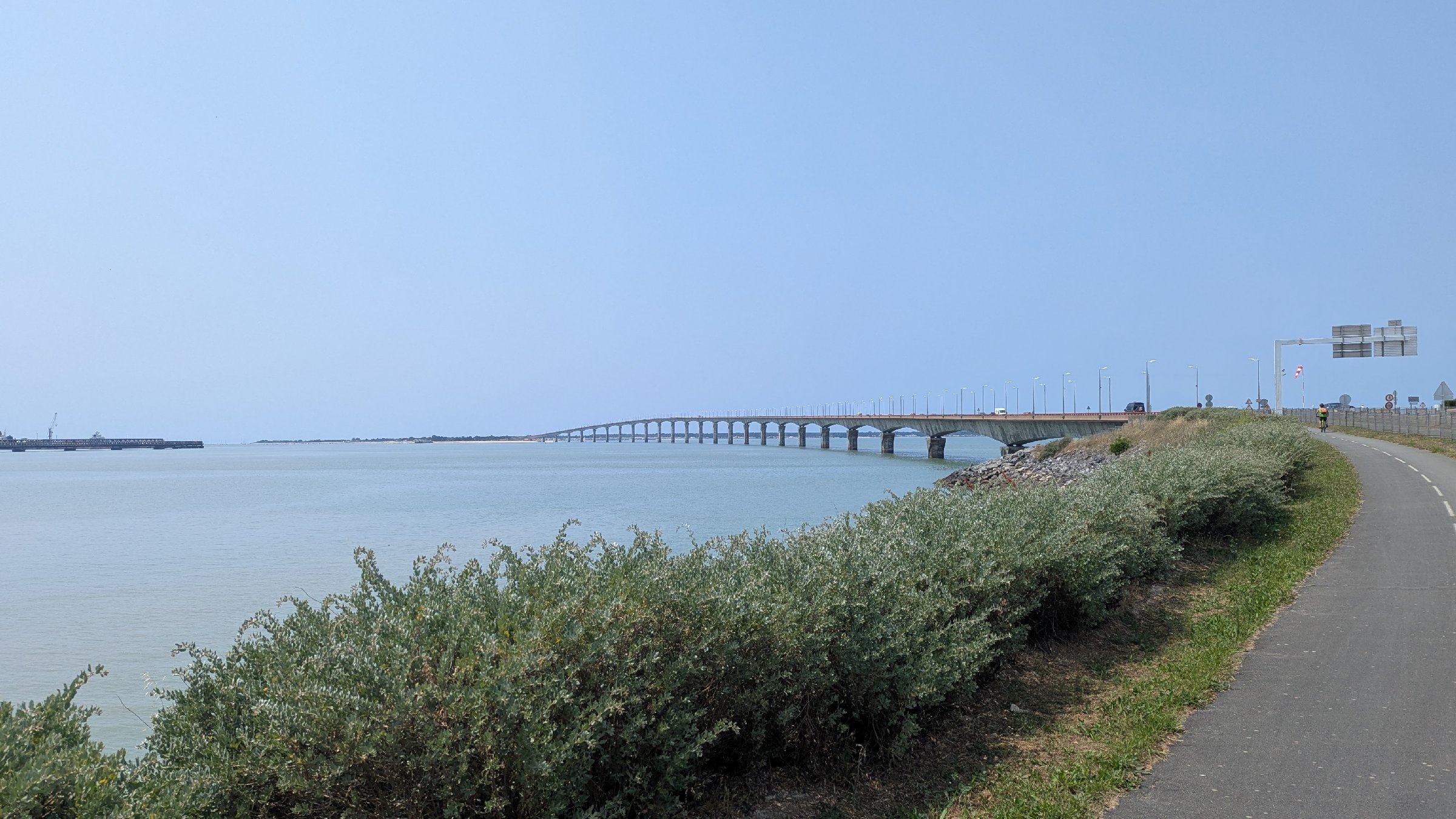 france25084