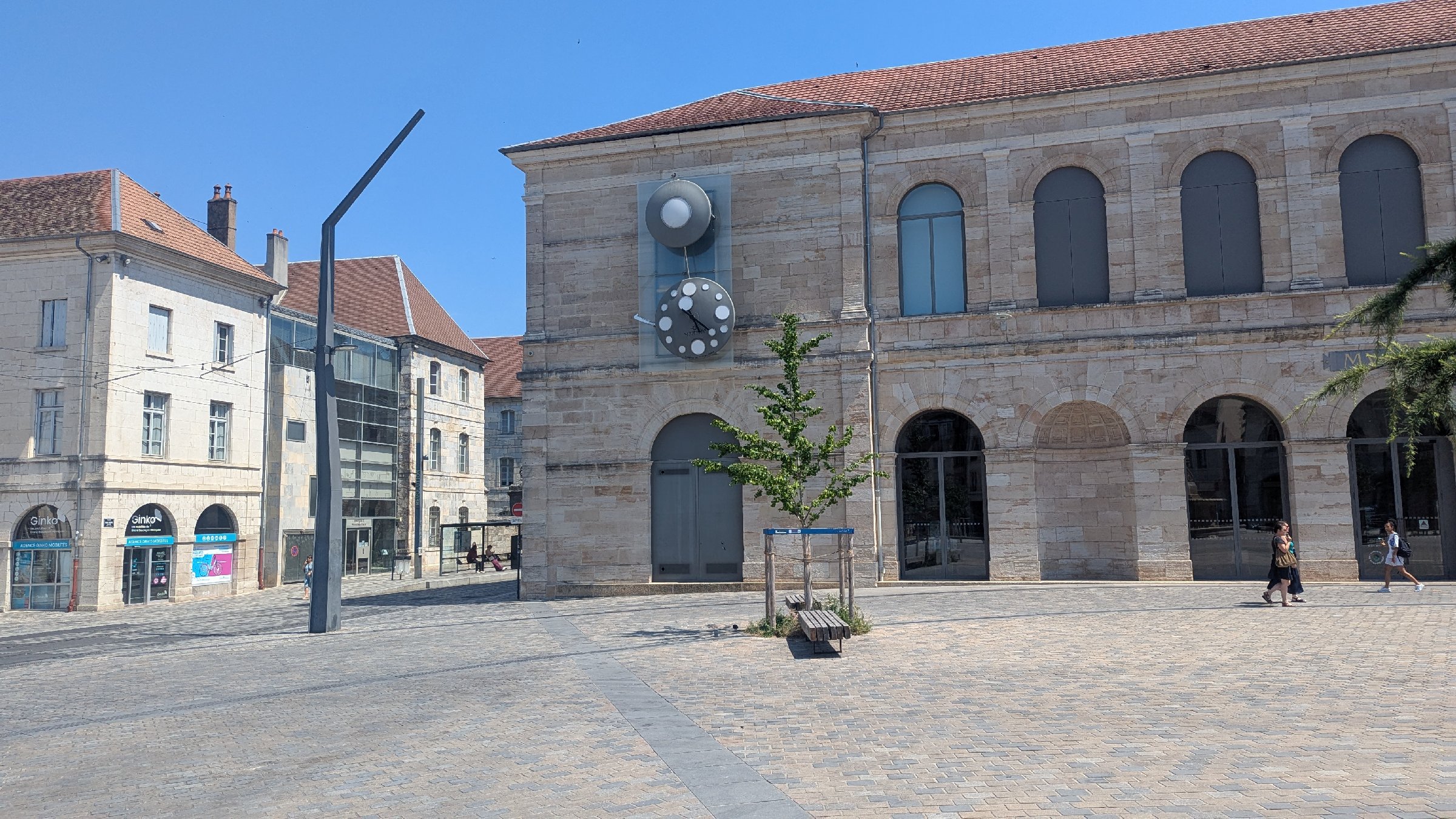 france25163